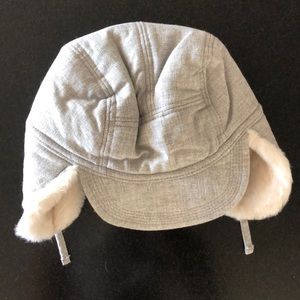 Never worn Baby Gap Toddler Flapper hat
